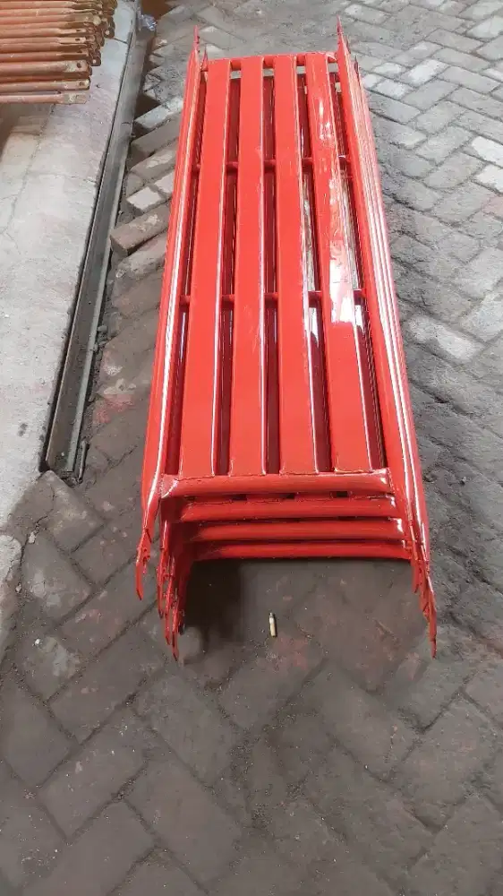 CAT WALK BERSERTIFIKAT