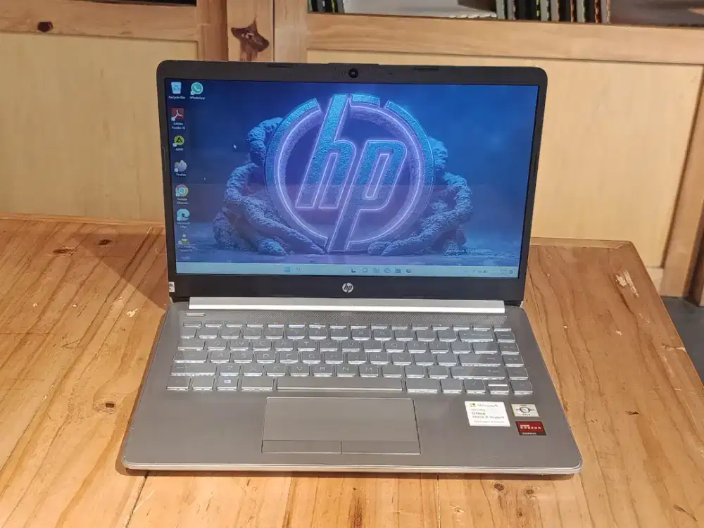 Laptop hp 14s-dk1xxx prosesor AMD Athlon Gold/Ram 4GB/SSD 512GB