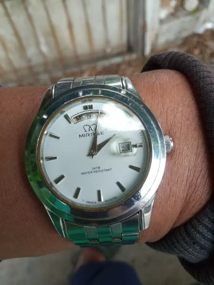 Jam tangan pria mirage