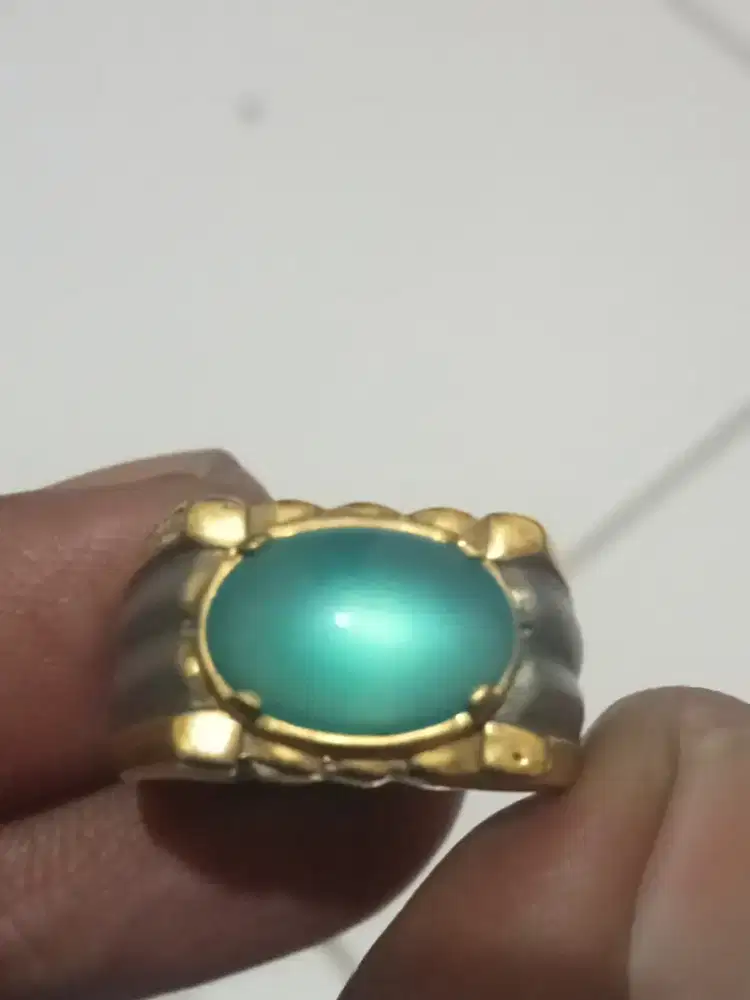 cincin bacan kristal
