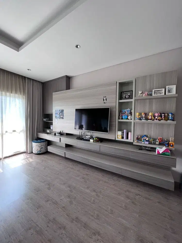 Townhouse Elang Laut 5 lantai full furnish