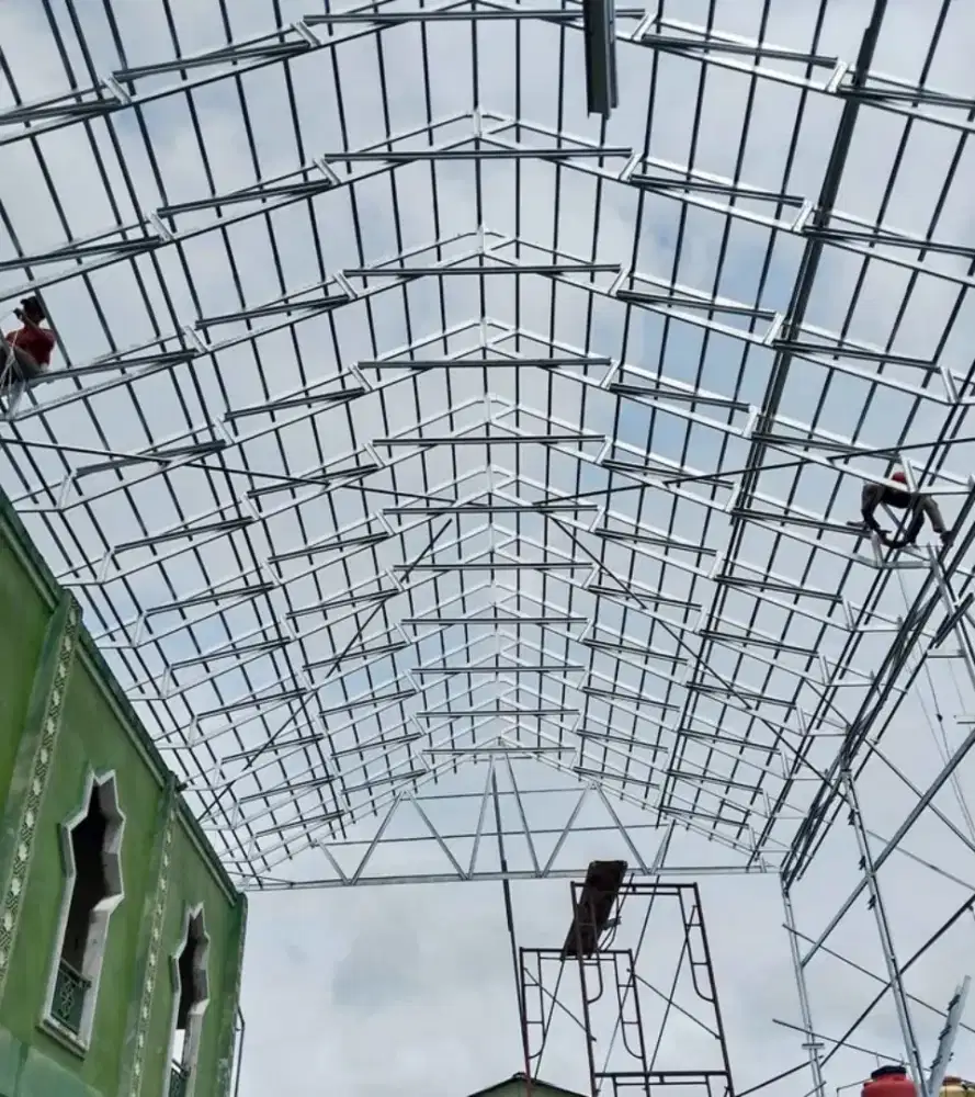 Pembuatan gudang dari canal c baja ringan terpasang bergaransi