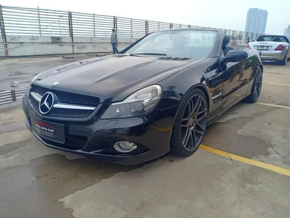 Mercy SL 300 Grand Edition (CBU) 2010