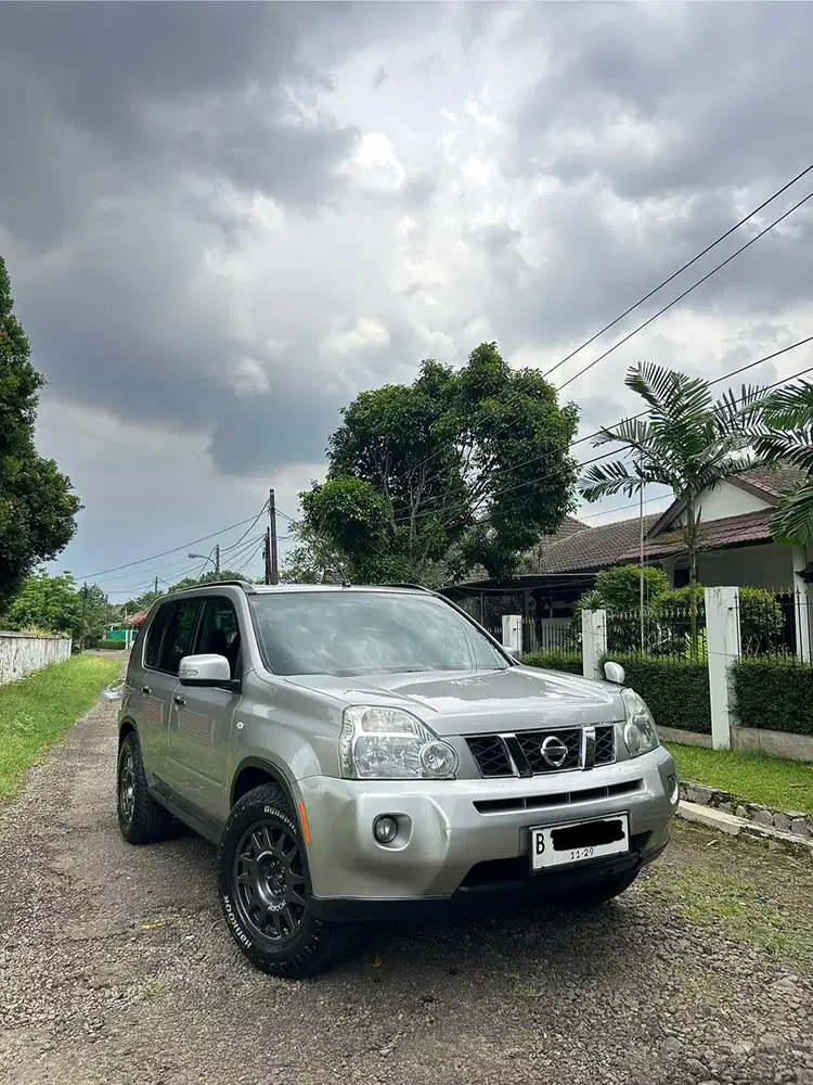 Nissan X-Trail 2009 Bensin