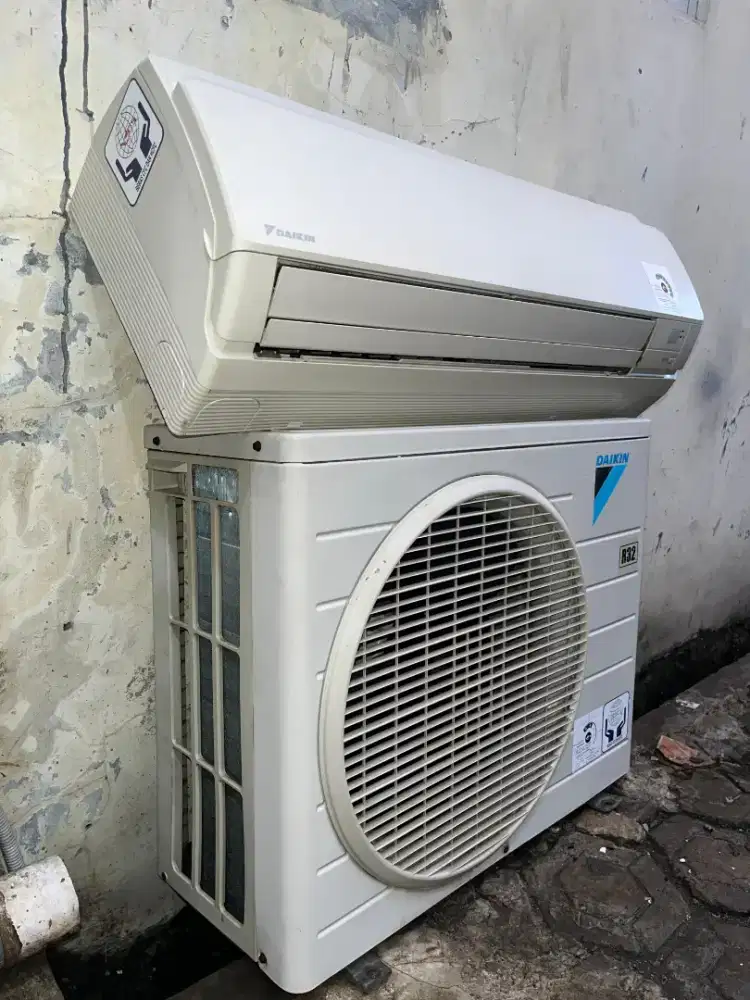 AC Daikin 1 pk Thailand r32