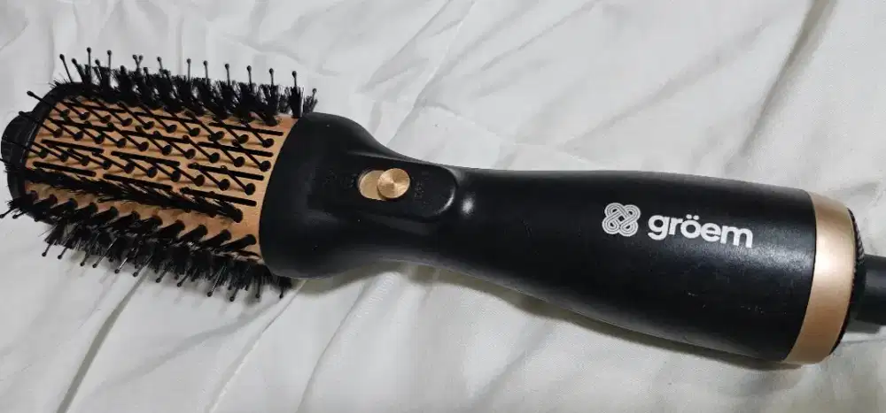 Gröem Volumizing Air Brush (Pemotong Rambut Bercabang)