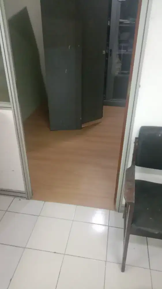 Vinily flooring anti air dan rayap