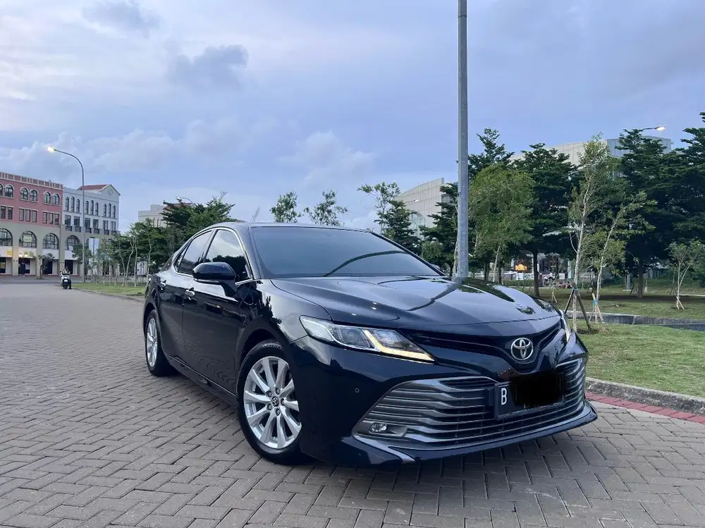 Toyota Camry 2.5 V 2020 AT KM 33 Ribu !!!