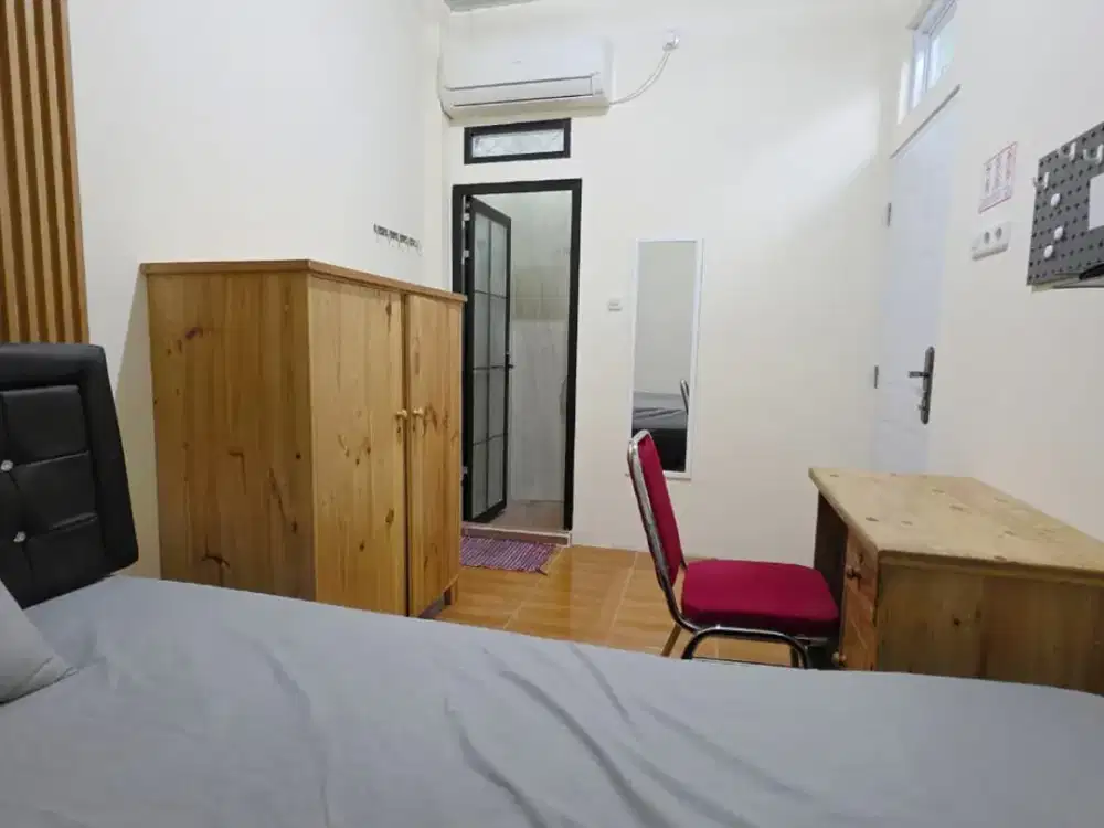 KOST KARANG ANYAR DEKAT PASAR BARU - RUMAH SAKIT HUSADA