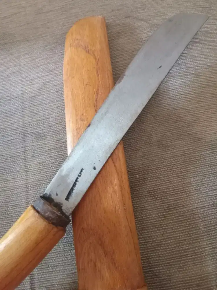 Koleksi Golok coklat polos bekas antik peninggalan Mbah kuno