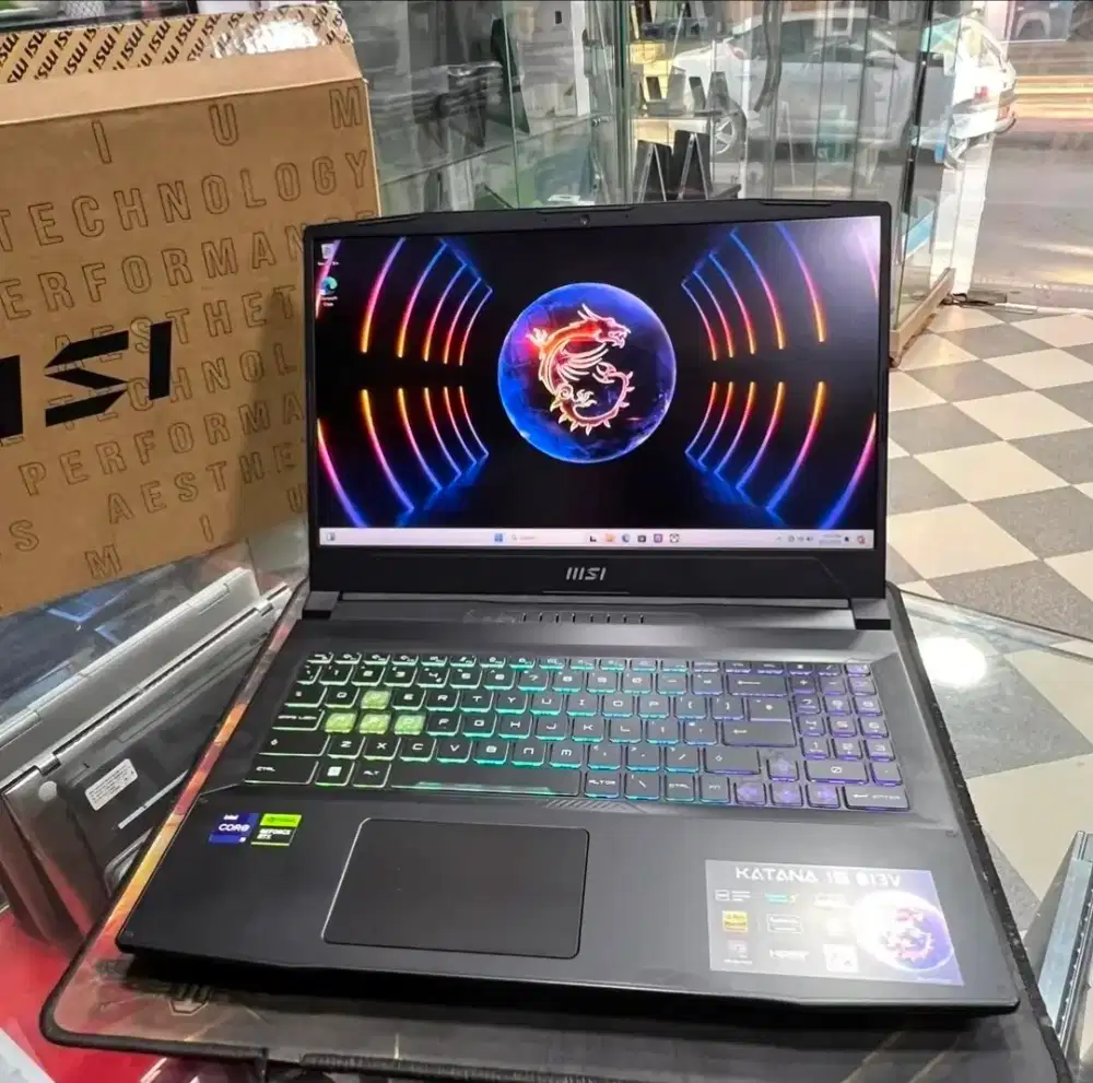 Msi katana 15 B13VGK core i9 Gen 13 Ram 16 SSD 1TB RTX4070 8GB fulset