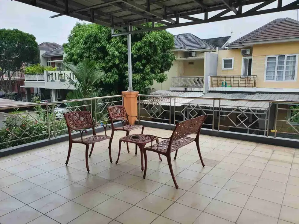 DI SEWAKAN RUMAH FULL FURNISHED DI KOTA WISATA CIBUBUR