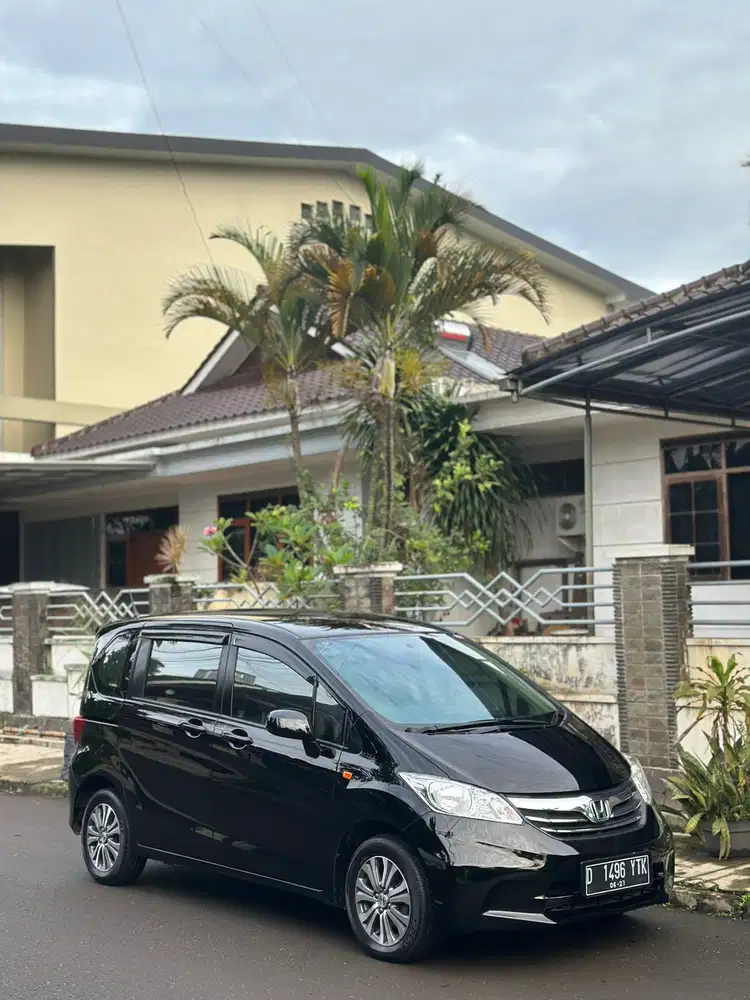 Honda Freed 2012 Bensin