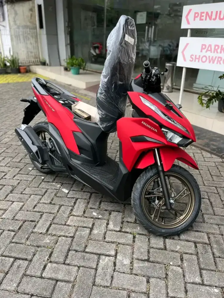 HONDA VARIO 125 ISS MERAH