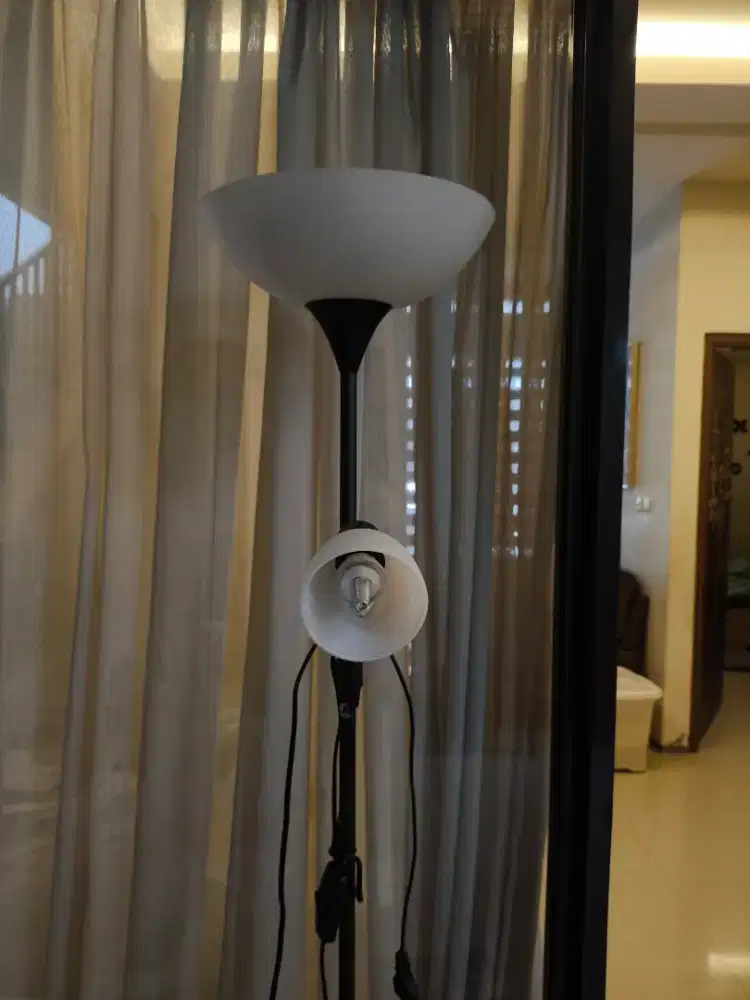 LAMPU LANTAI / BACA EGLO UP2 ACE HARDWARE PRELOVED