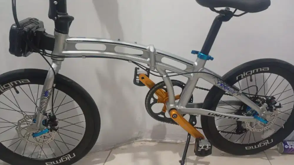 Sepeda lipat united nigma 3