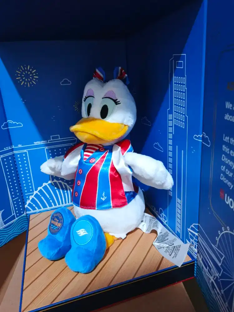 Dijual Boneka Disney Desy Duck Original Licensed Product