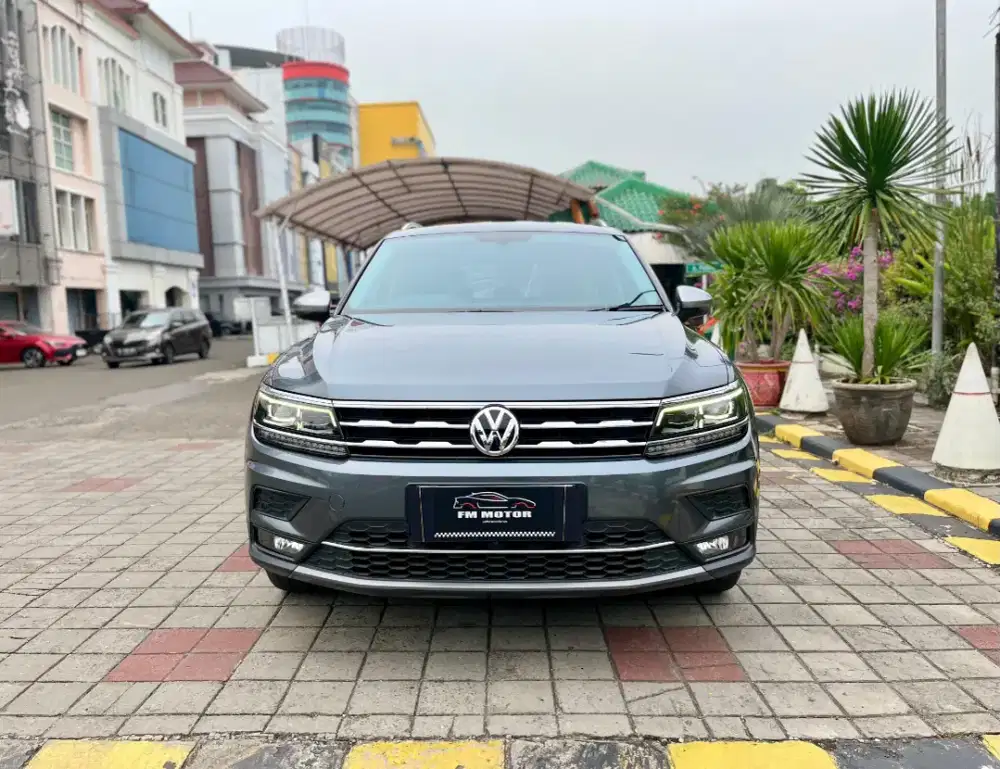 Volkswagen Tiguan Allspace 2020 Automatic 1.4,Pajak Panjang, Km Rendah