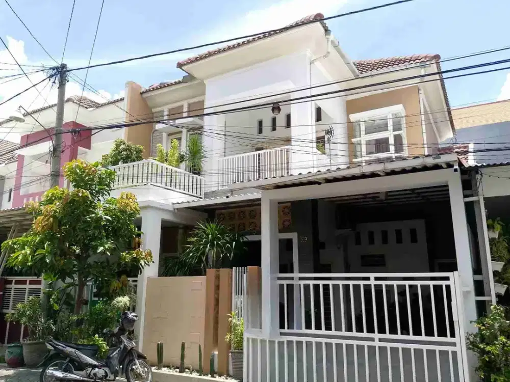 di jual rumah 2 lantai di jl jambangan surabaya selatan