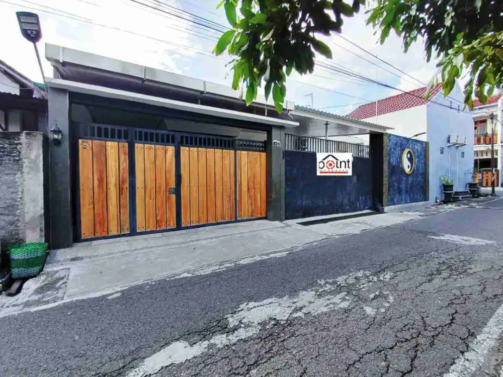 Rumah mewah taman jayawijaya dekat Moewardi dan uns