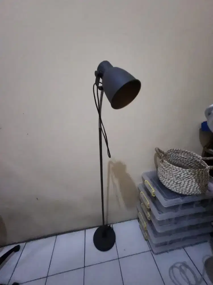 Informa lampu lantai/ baca, untuk di salon, klinik, salon, eyelash.