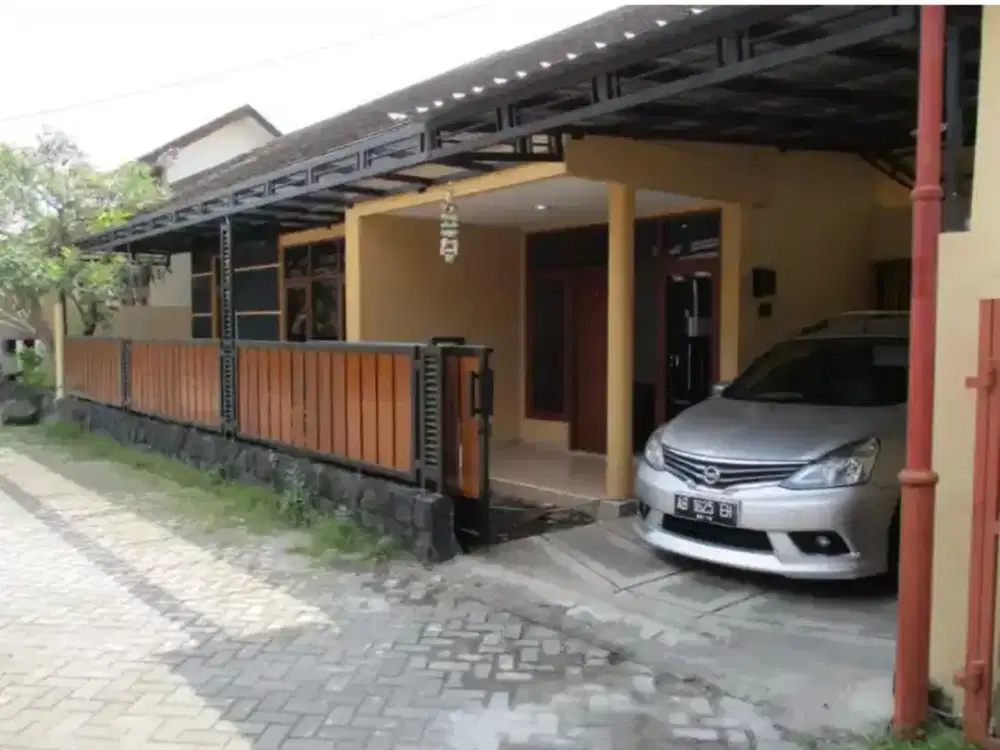 Turun Harga!! Rumah Dijual Dalam Perumahan Lokasi Purwomartani
