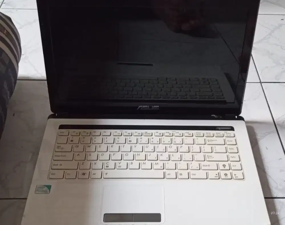 Laptop asus bekas