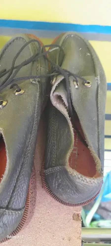 Sepatu preloved ukuran 39