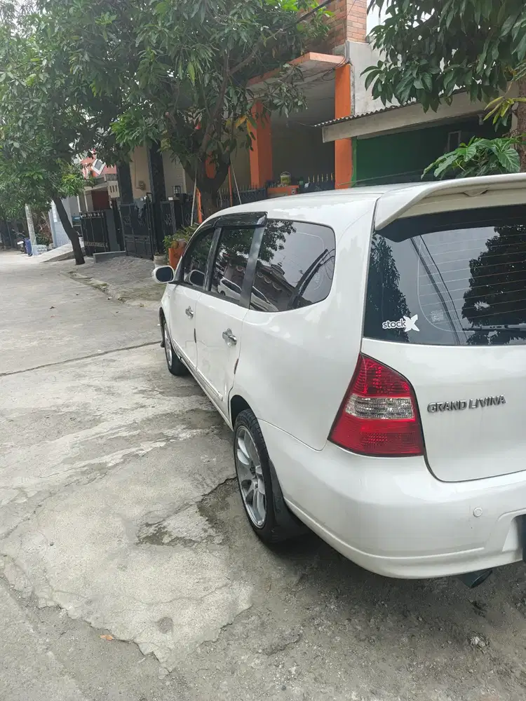 Nissan Livina 2012 Bensin