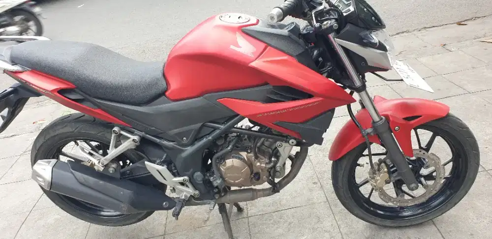 CB 150R th 2018 mulus pool pjk baru