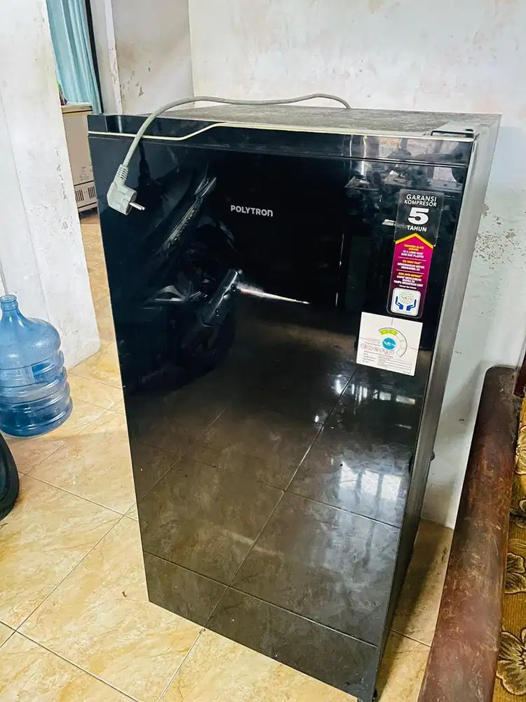 Kulkas 1 pintu Politron