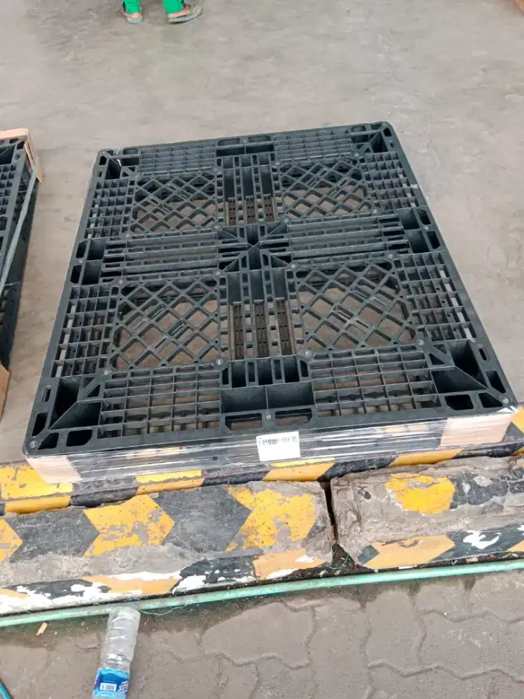 Pallet plastik second tebal
