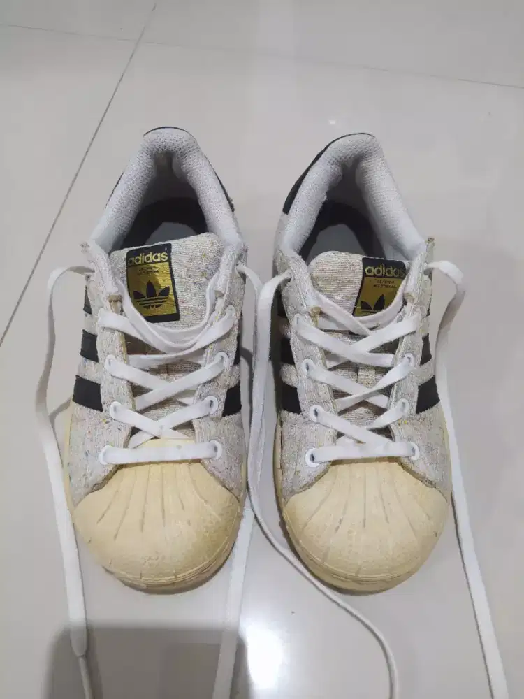 SEPATU ADIDAS ANAK (SIZE 30)