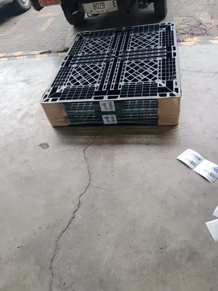 Pallet plastik bekas langsung pabrik