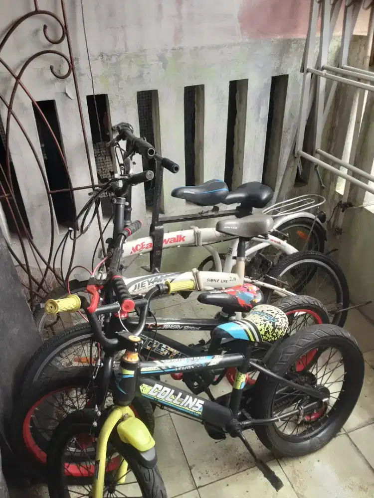 Sepeda murah 4 mulus terawat= 2 spd lipat 20inc n 2 spd anak 18 inc