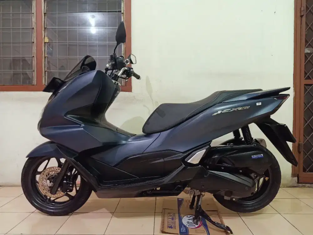 Honda PCX 160 BLUE DOFF KEYLESS CBS ISS 2023 / 2024 (LOW KM /LIKE NEW