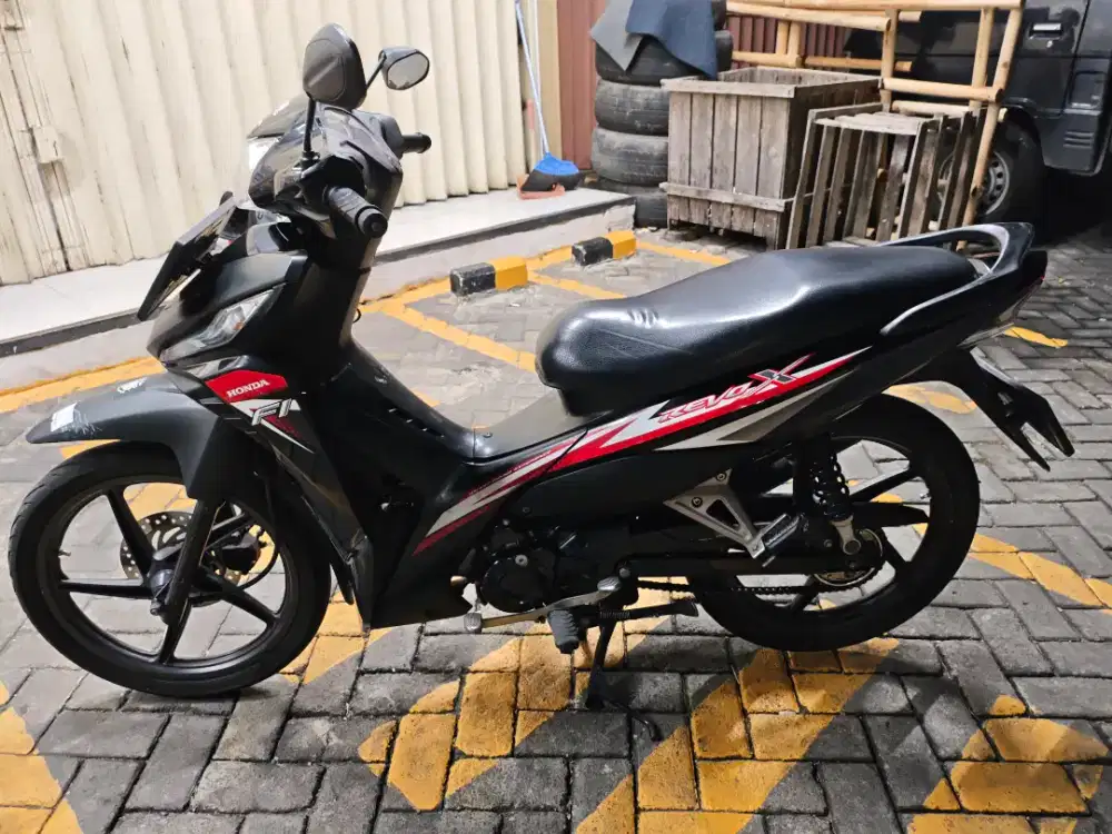 HONDA REVO X WARNA HITAM 2023, OKE SIAP GAS JUAL CEPAT!