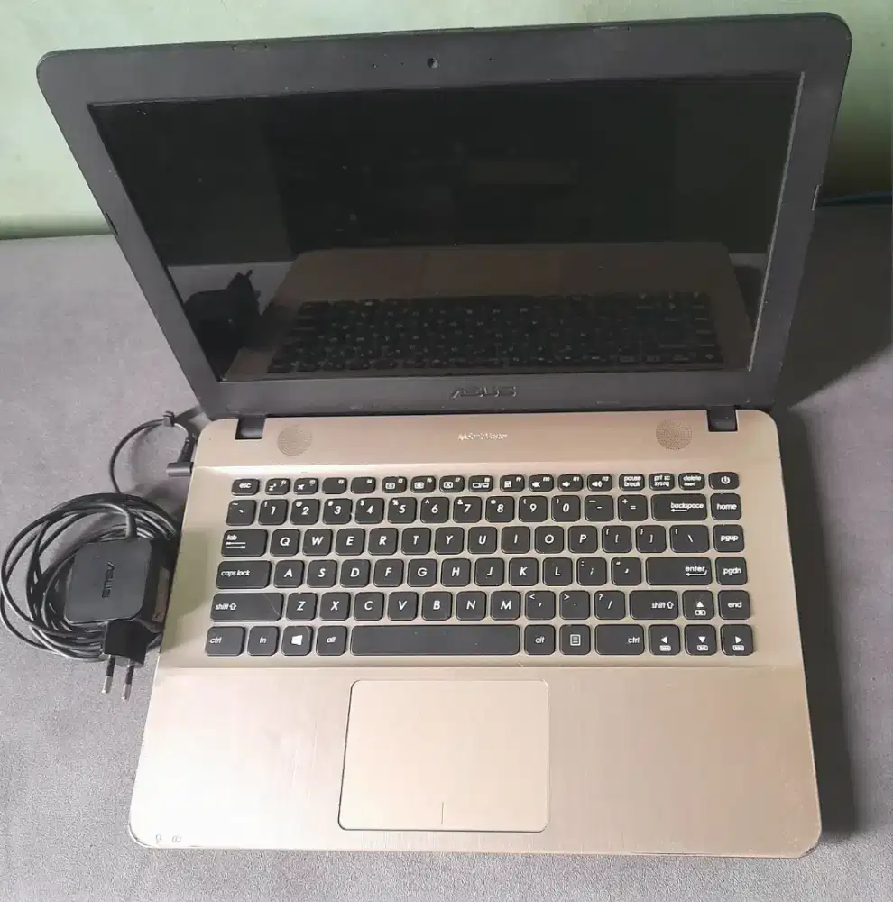 Leptop asus X441N