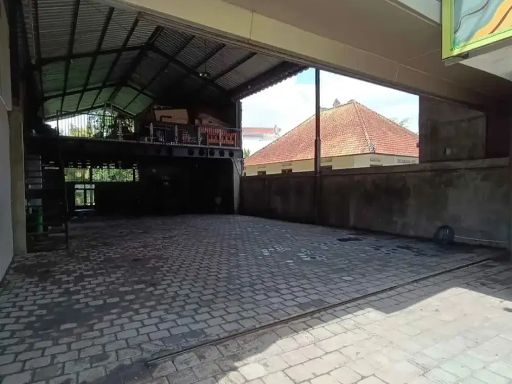 SUPER RARE! DIJUAL TEMPAT USAHA MULTIFUNGSI – GUDANG / RUKO / RESTO / CAFE – VIEW ALAM ( IR / LM )