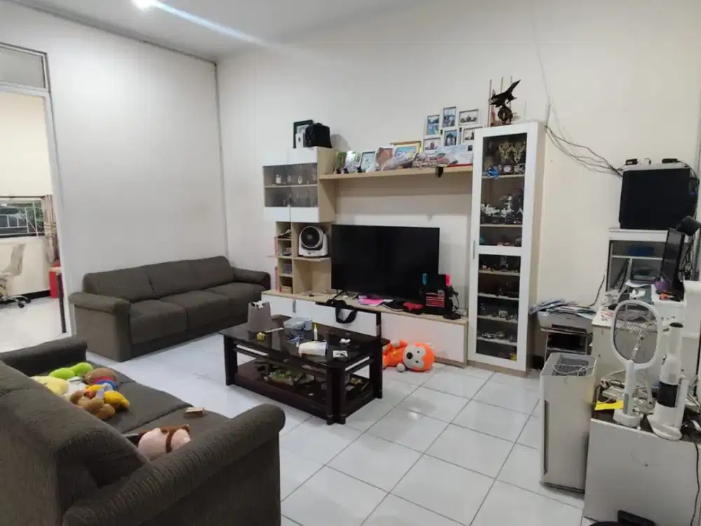 Dijual Rumah di Taman Kopo Indah Bandung Posisi Hook