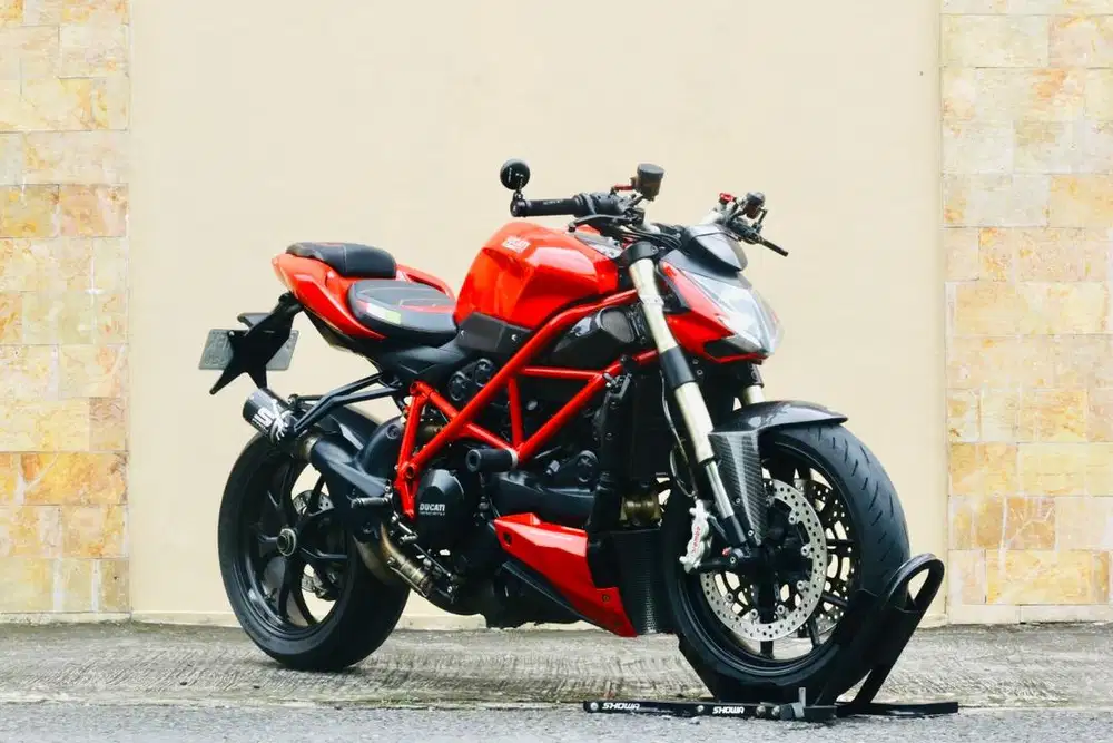 Ducati street fighter 848 like new zx636 Z800 Ducati monster