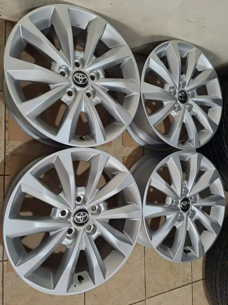 Velg Innova Zenix V R17 5x114 (Original)