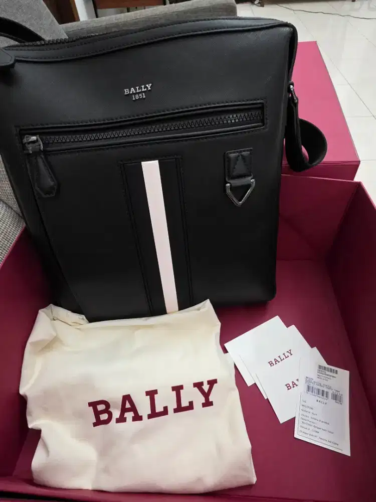 BALLY BLACK MECOY LEATHER CROSSBODY BAG ORIGINAL
