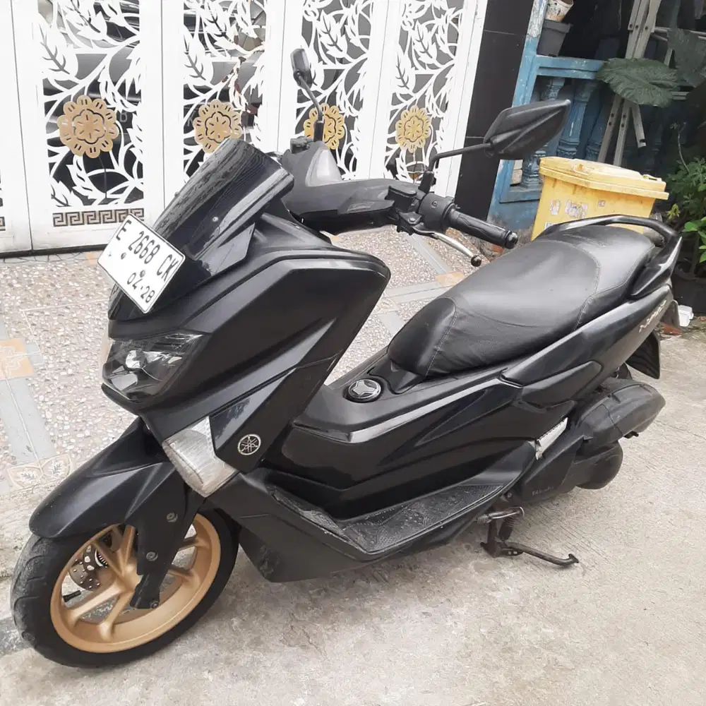 Yamaha Nmax 2018 ss lengkap mesin bagus pajak hidup plat E Cirebon