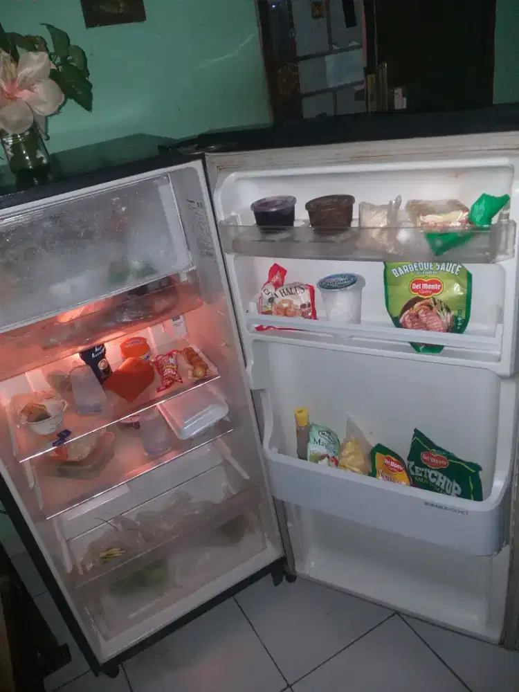 Kulkas 1 pntu br 2 th lngkap sgt dngin free llmove dkt