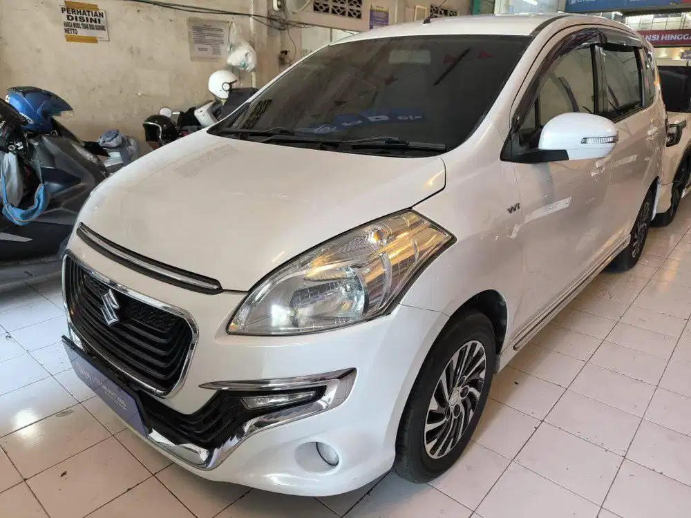 SUZUKI 2017 ERTIGA DREZA 1.4 M/T PUTIH OTOMART 286 KENJERAN