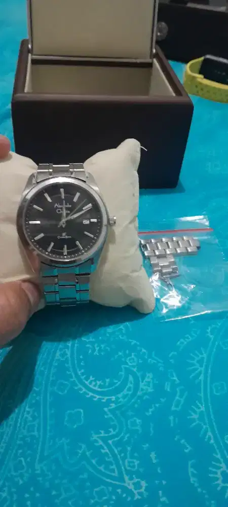 Jam pria alexander christie