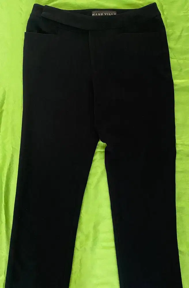 CELANA PANJANG MASH VILLE - SIZE S – PRELOVED