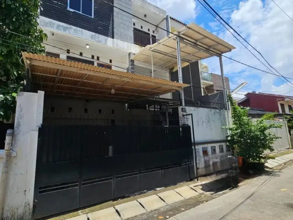 Murah !! DIJUAL CEPAT RUMAH DI. JL ANGKLUNG KELAPA GADING 8X15 3 LANTAI