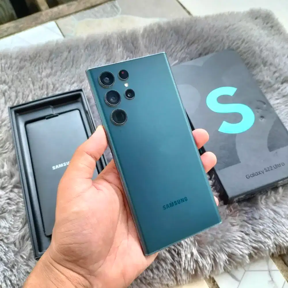 Samsung S22 Ultra 5G 12/256gb Fulset Nominus